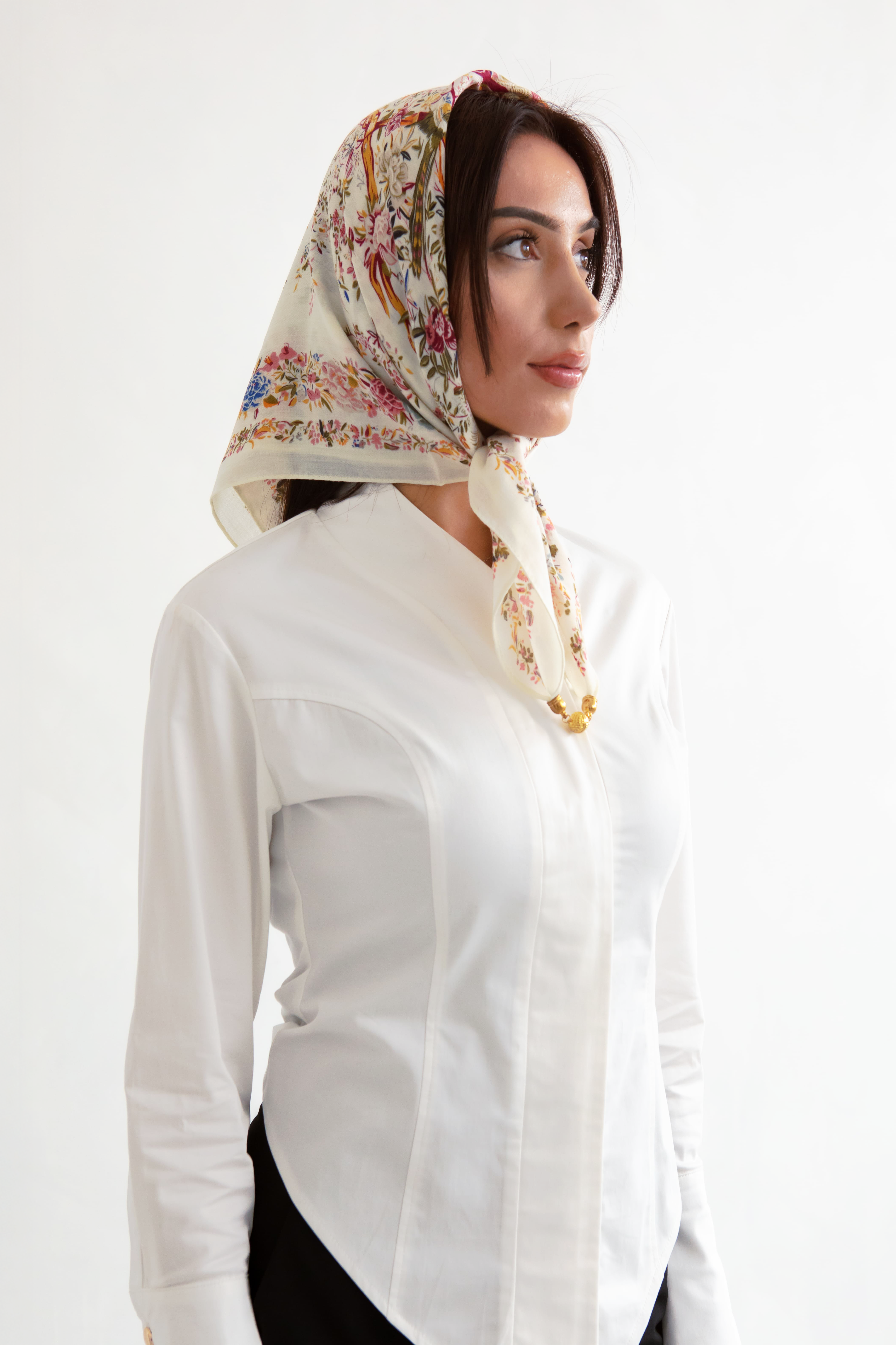 Bouquet Buckle Scarf 70